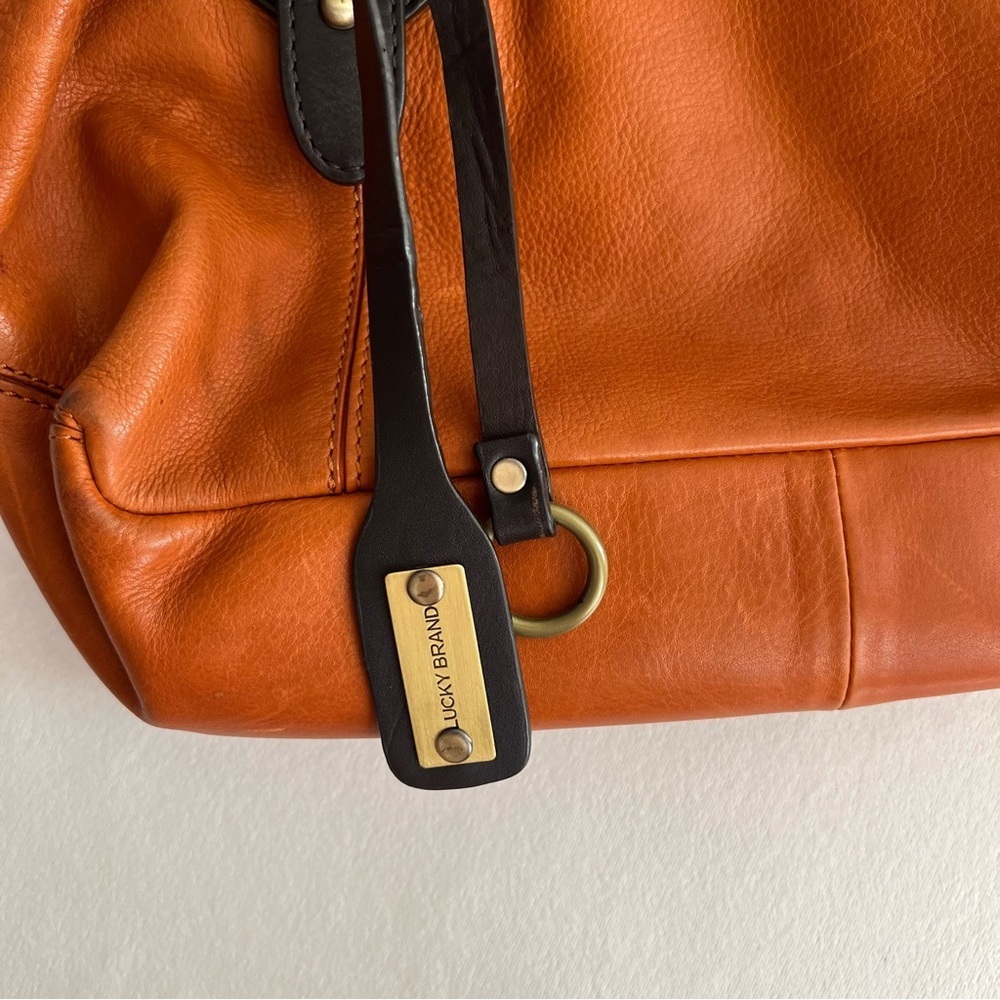 Lucky Brand Buckman Leather Cognac Colored Purse - Picture 6 of 14
